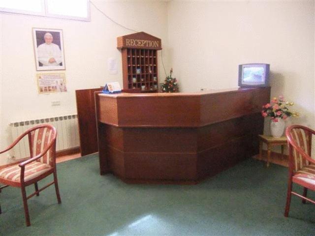 Rosary Sister Guest House Ein Karem Jeruzalem Buitenkant foto
