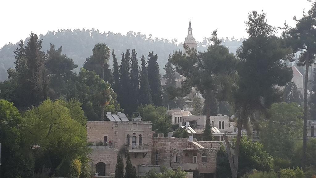 Rosary Sister Guest House Ein Karem Jeruzalem Buitenkant foto